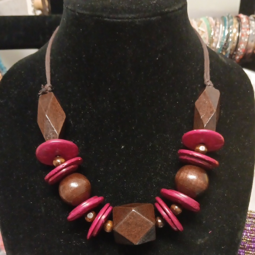 Wood Brown and Fuschia Pink Beaded Necklace